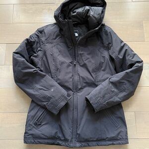 The North Face Women’s Black Hooded Puffer Jacket